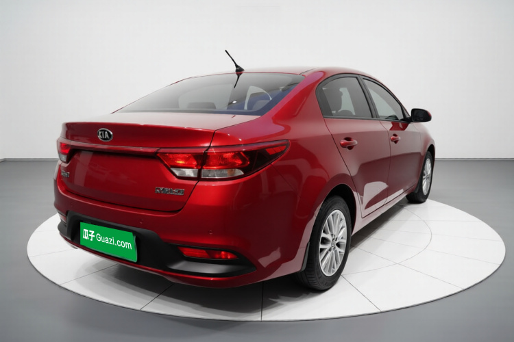 起亚K2 2017款 三厢 1.4L MT GLS车身外观7