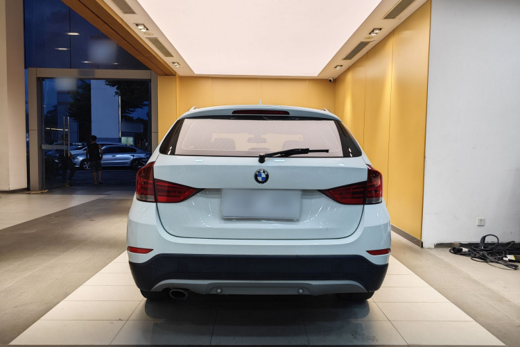 宝马X1 2013款 sDrive18i 时尚型车身外观6001