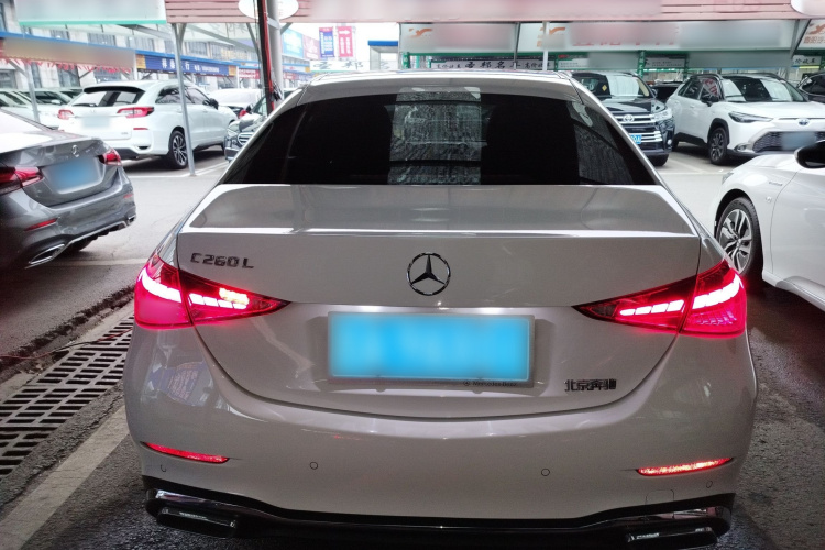 奔驰C级 2023款 改款 C 200 L 运动版车身外观6