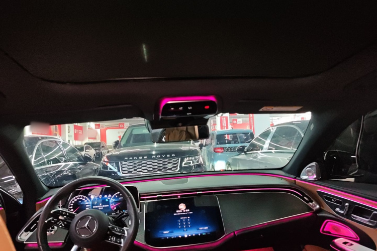 奔驰E级 2024款 改款 E 300 L 时尚运动型中控内饰22