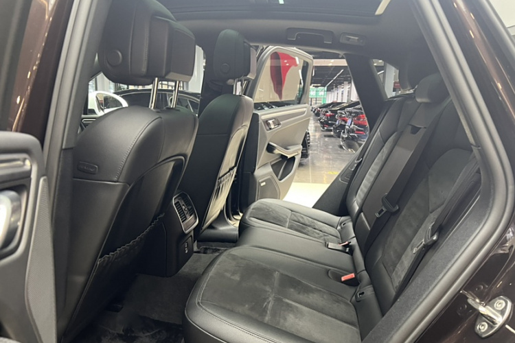 保时捷 2021款 Macan 2.0T中控内饰7007