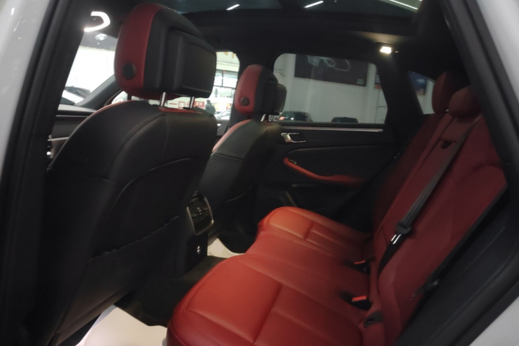 保时捷 2024款 Macan 2.0T中控内饰21
