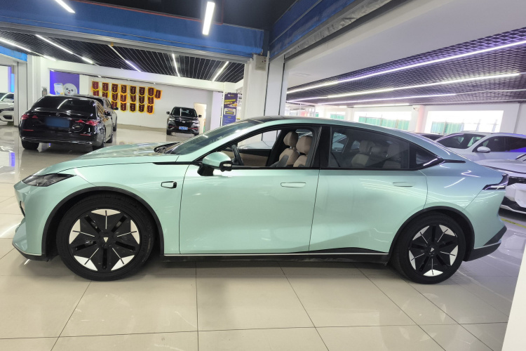 深蓝汽车 深蓝SL03 2022款 515纯电版车身外观4