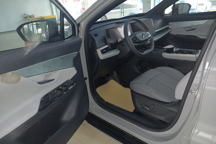 长安UNI-T 2023款 第二代 1.5T 尊贵型中控内饰7002