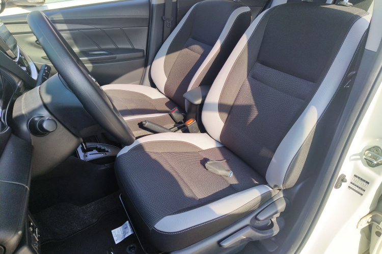 丰田 YARiS L 致炫 2020款 1.5L CVT领先版中控内饰19