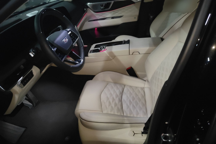 凯迪拉克CT6 2023款 28T 铂金型中控内饰19