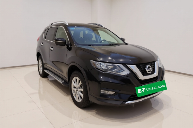 日产 奇骏 2019款 2.0L CVT舒适版 2WD车身外观3