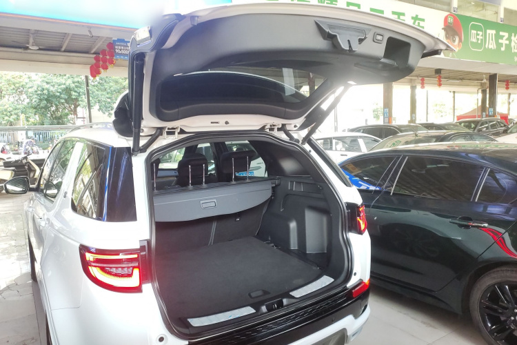 路虎 发现运动版 2020款 249PS R-Dynamic 性能版局部细节23