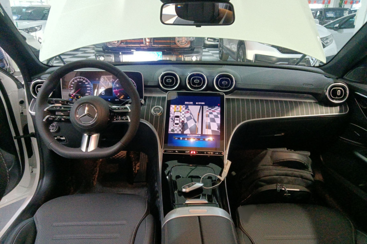 奔驰C级 2023款 C 200 L 运动版中控内饰7002
