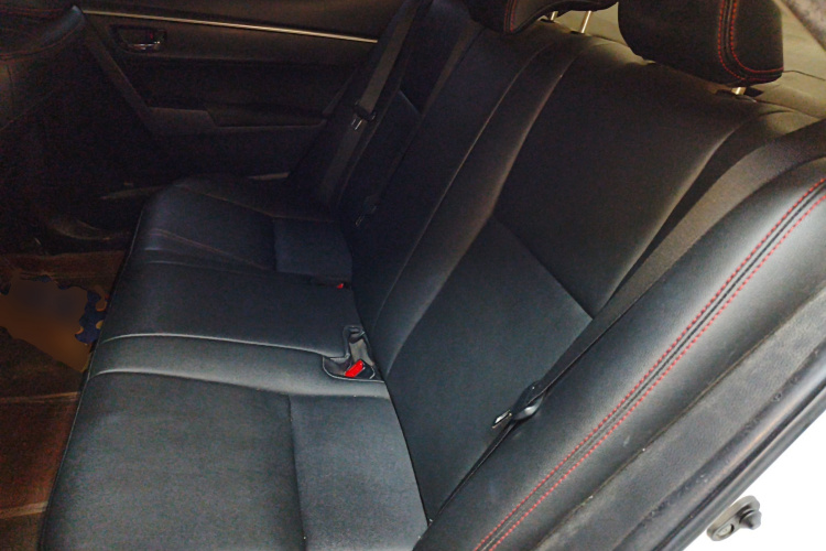 丰田 卡罗拉 2017款 改款 1.2T 手动GL中控内饰7004