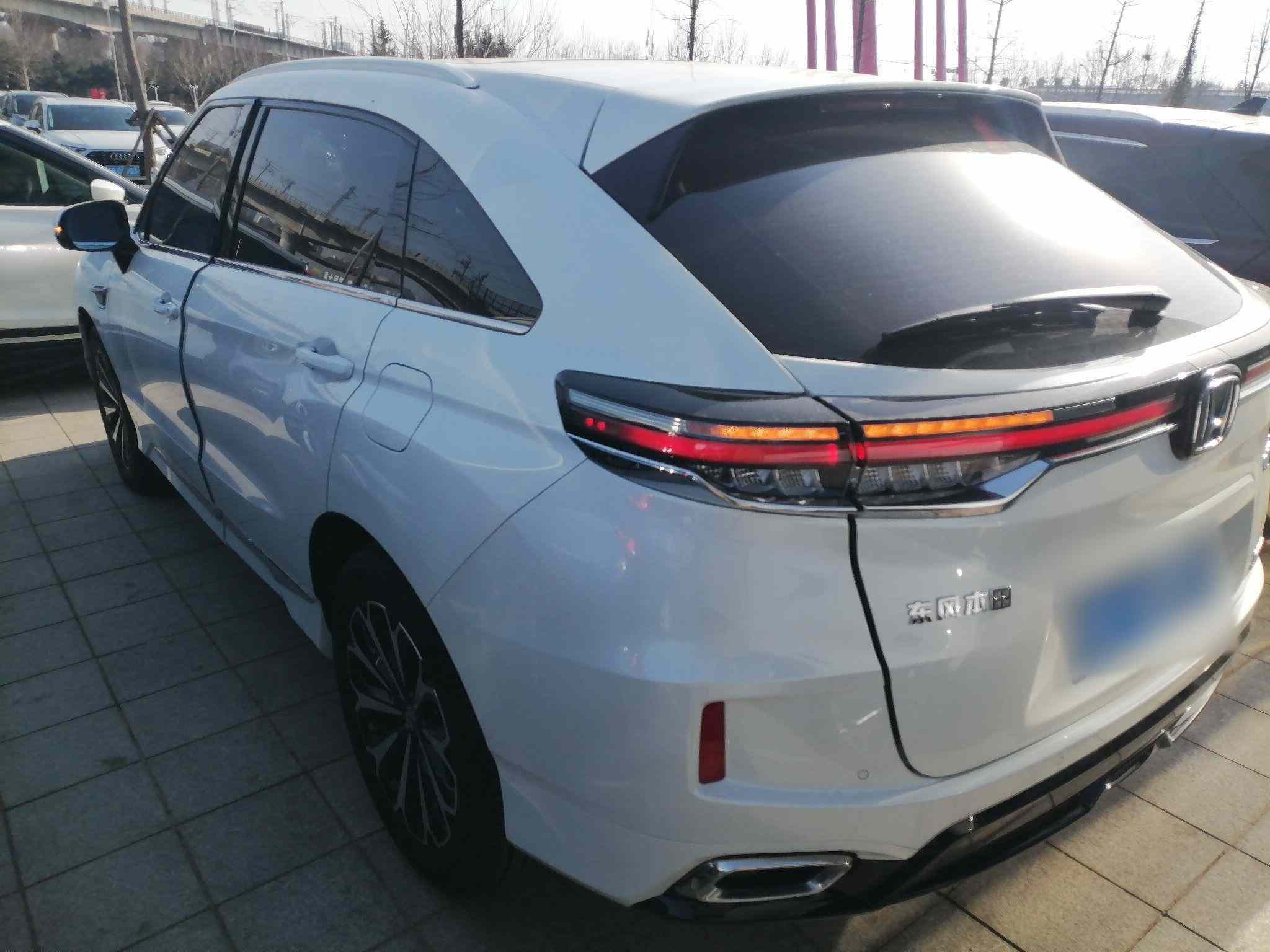 本田UR-V 2024款 370TURBO 两驱尊雅版(3)