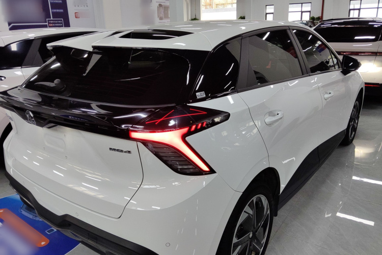 名爵 MG4 EV 2023款 415km 出海冠军版车身外观7