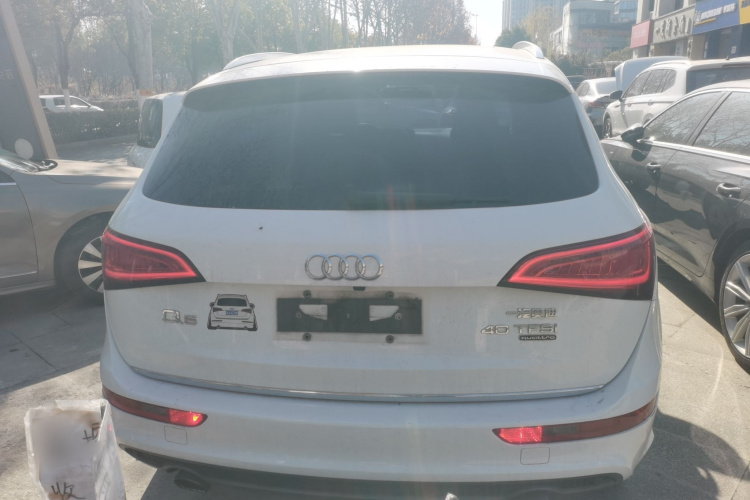 奥迪Q5 2018款 典藏版 40 TFSI 进取型车身外观6