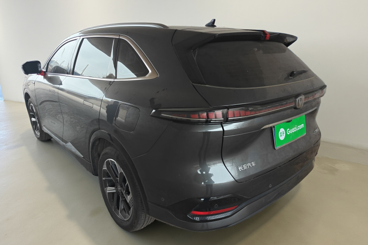 长安CS75 PLUS 2025款 第四代 1.5T 新蓝鲸 智慧旗舰型车身外观5