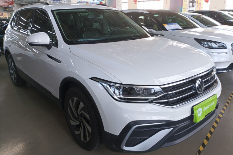 大众 途观L 2022款 330TSI 自动两驱舒享版车身外观3