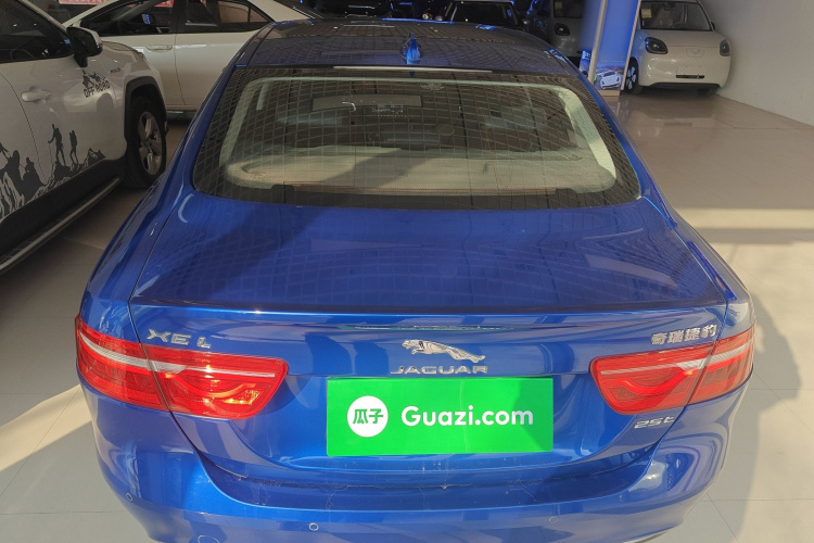 捷豹XEL 2018款 2.0T 250PS 尊享版车身外观6