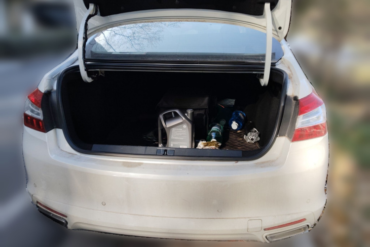 标致408 2018款 350THP 自动豪华版局部细节23