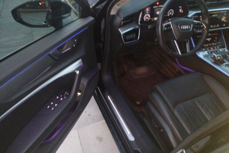 奥迪A6L 2020款 45 TFSI 臻选致雅型中控内饰20