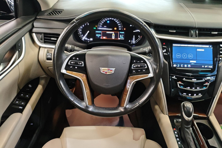 凯迪拉克XTS 2018款 28T 技术型中控内饰13