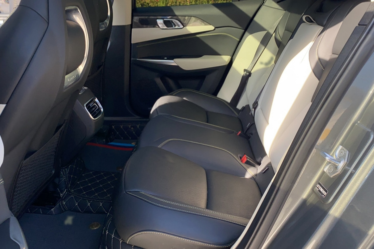 领克02 2022款 2.0TD DCT耀Pro中控内饰7001