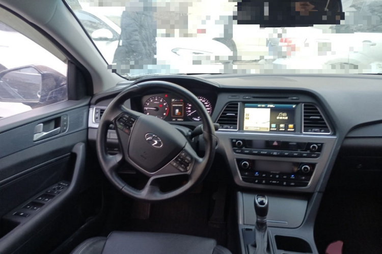 现代 索纳塔 2015款 2.4L TOP旗舰型局部细节13