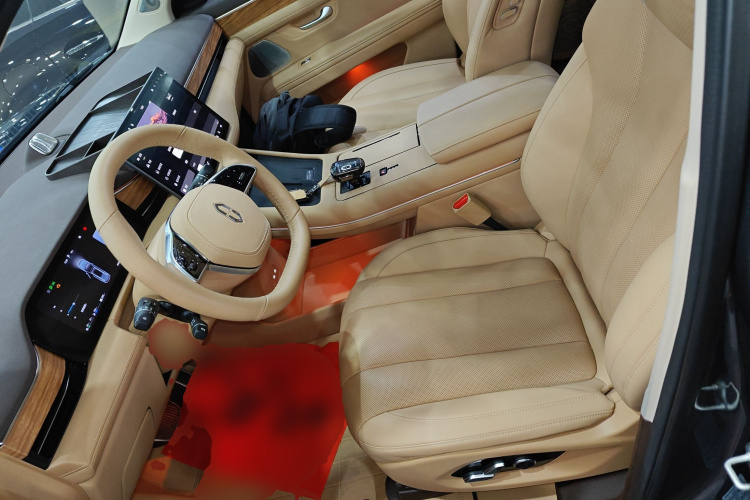 鸿蒙智行 问界M7 2024款 1.5T 智驾四驱Max版 5座中控内饰19