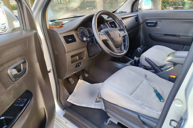 五菱汽车 五菱荣光V 2016款 1.5L标准型中控内饰7003