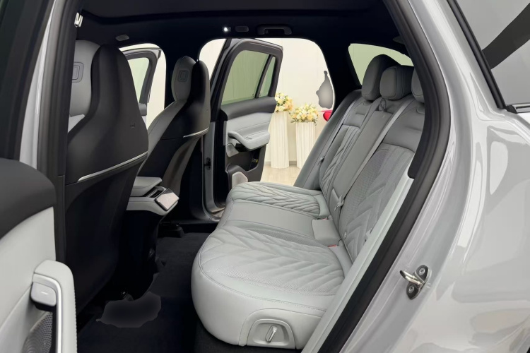 蔚来ES6 2025款 100kWh中控内饰21