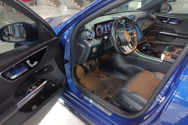 奔驰C级 2022款 C 200 L 运动版中控内饰20