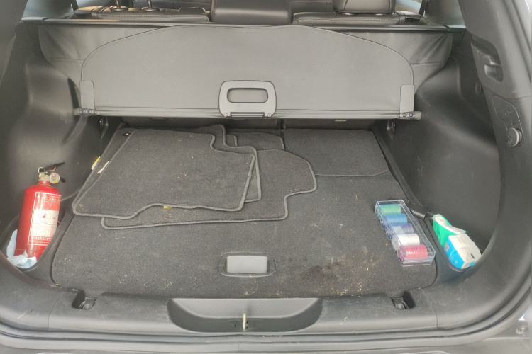 Jeep 自由光 2017款 2.0L 优越版局部细节23