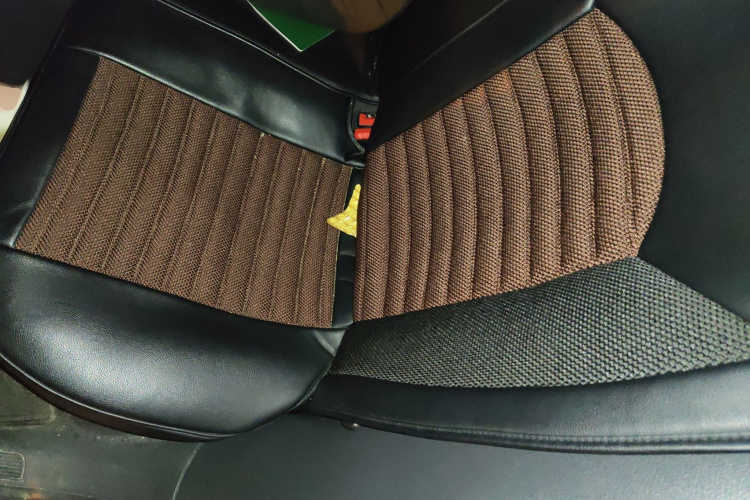 大众 高尔夫 2017款 1.6L 自动舒适百万辆纪念版中控内饰21