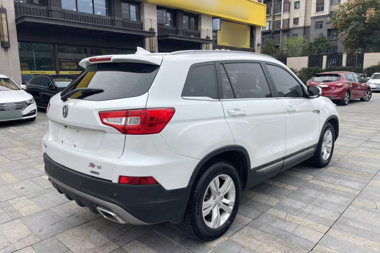 长安CS75 2016款 1.8T 自动精英型 国V车身外观7