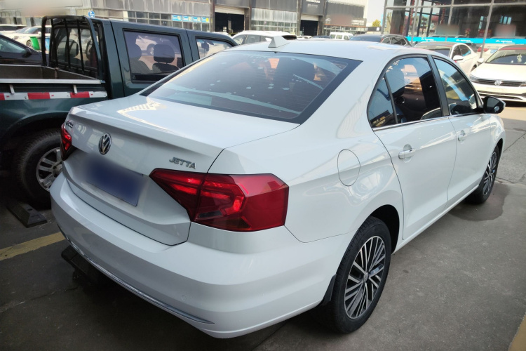 大众 捷达 2019款 梦想版 1.4L 手动舒适型车身外观7