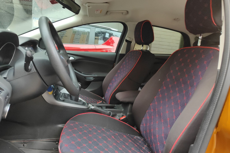 福特 福克斯 2017款 两厢 1.6L 手动舒适型智行版中控内饰19