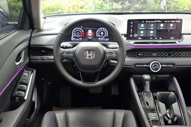 本田 雅阁 2025款 260TURBO 豪华版中控内饰7004