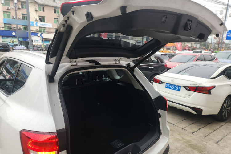 哈弗H7 2018款 蓝标H7 2.0T 自动智享型机舱底盘23