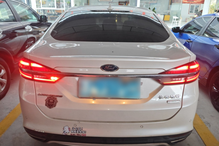 福特 蒙迪欧 2017款 EcoBoost 200 时尚型车身外观6