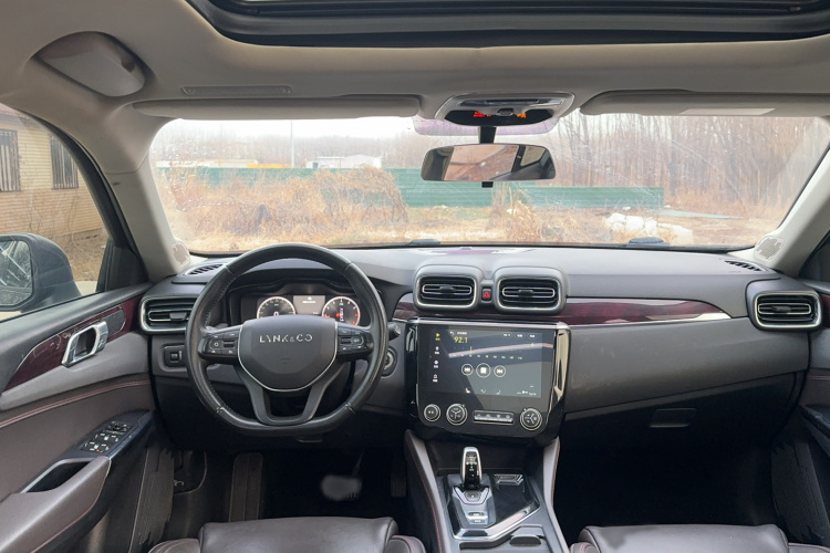 领克02 2019款 高能版 2.0T 自动两驱耀版 国VI中控内饰7007