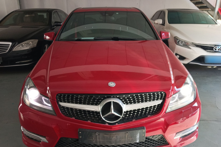 奔驰C级 2013款 C 300 运动型 Grand Edition车身外观2