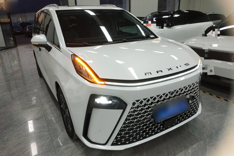 上汽大通MAXUS 大通G70 2024款 2.0T 自动旗舰版 7座车身外观3