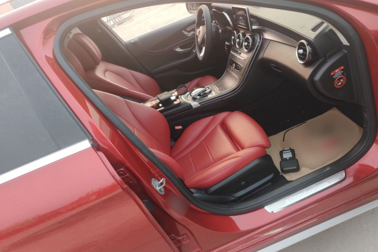 奔驰C级 2018款 C 200 L 运动版局部细节41