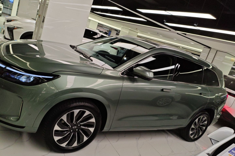 鸿蒙智行 问界M7 2022款 1.5T 后驱舒适版车身外观4