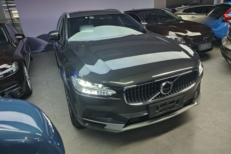 沃尔沃V90 2022款 Cross Country B5 AWD 智远版车身外观6002