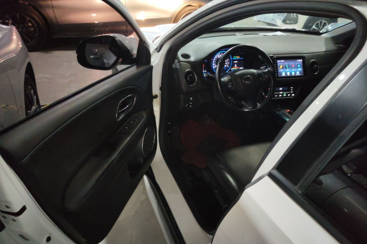 思铭 东风本田X-NV 2020款 电掣版中控内饰7003