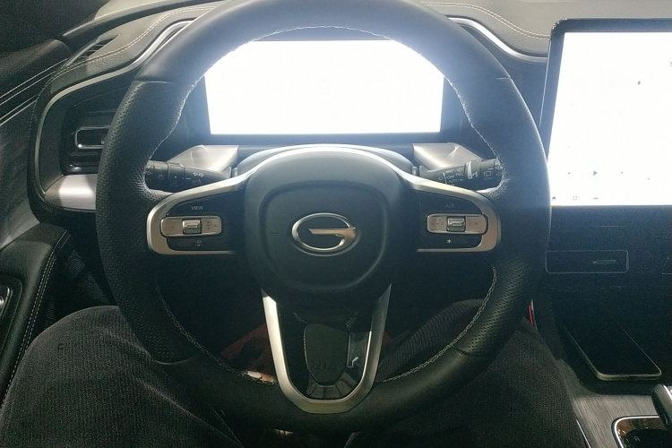 广汽传祺 传祺GS8 2025款 领航系列 2.0TGDI 四驱豪华版 5座中控内饰13