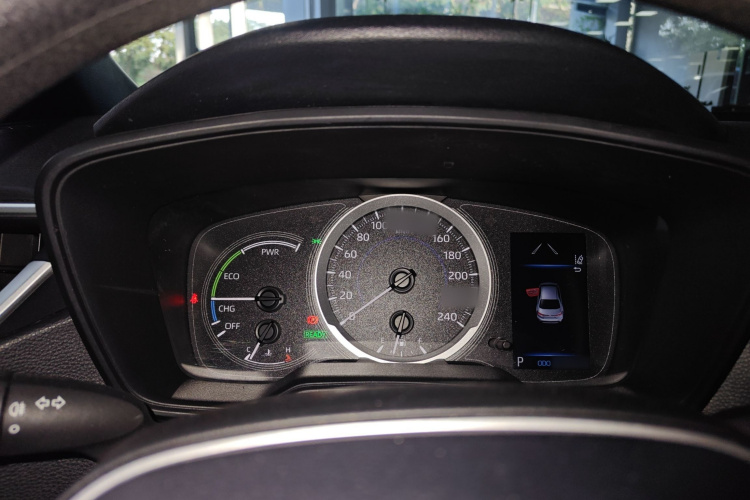 丰田 雷凌 2022款 双擎 1.8H E-CVT领先版局部细节14