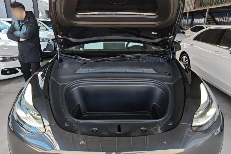 特斯拉 Model Y 2024款 长续航全轮驱动版机舱底盘24