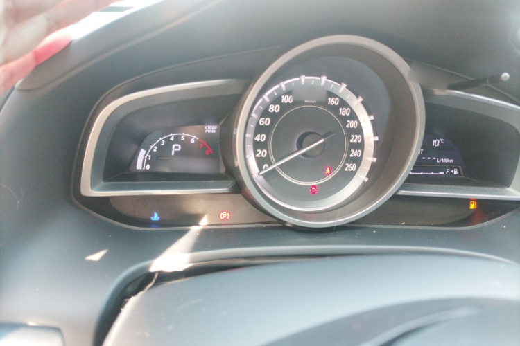 马自达CX-4 2016款 2.0L 自动两驱蓝天活力版局部细节14