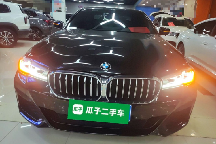 宝马5系 2023款 530Li 领先型 M运动套装车身外观2