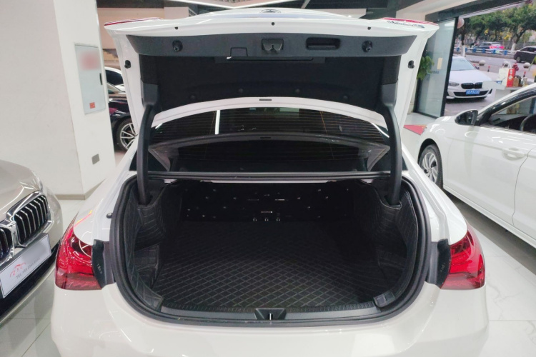 奔驰A级 2023款 A 200 L 时尚型机舱底盘23